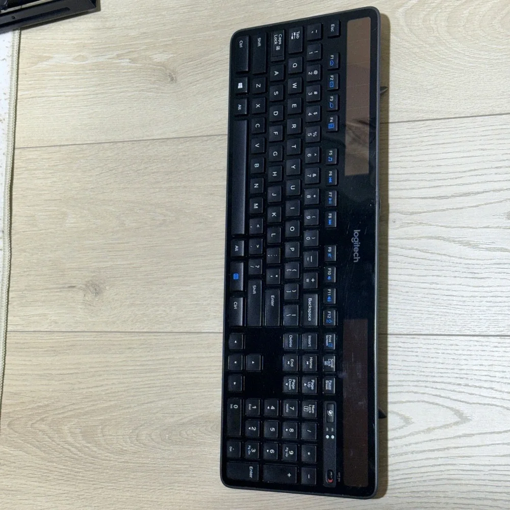 Logitech K750 Wireless Solar‎ Keyboard OS Black Slim Eco-Friendly